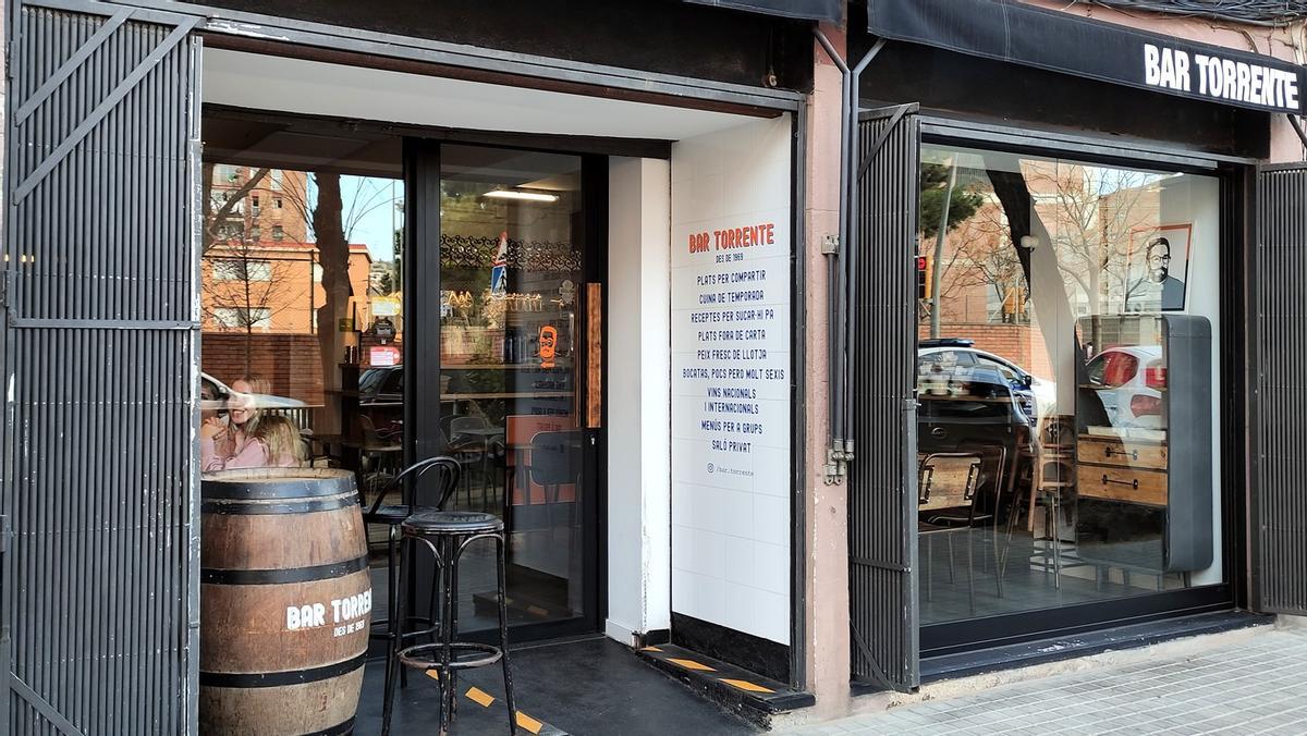 La entrada de Bar Torrente, en Sant Andreu.