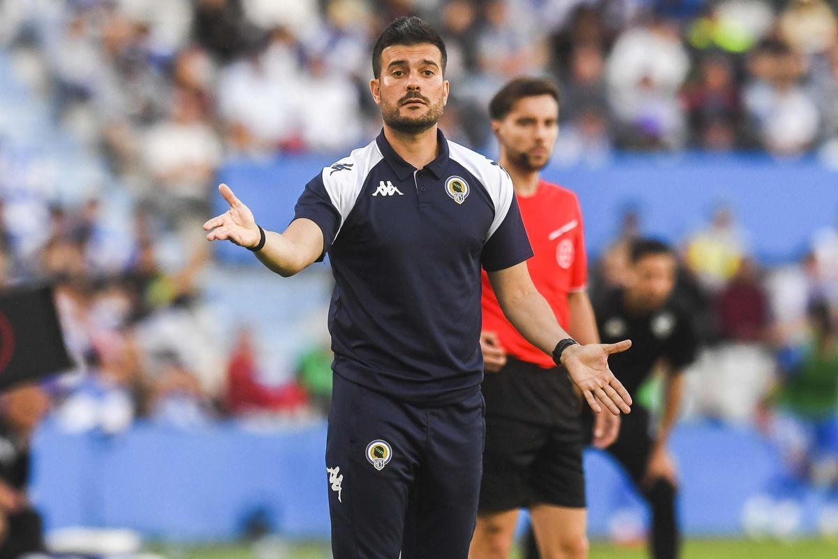 Las mejores imágenes del CE Sabadell - Hércules CF Las mejores imágenes del CE Sabadell - Hércules CF
