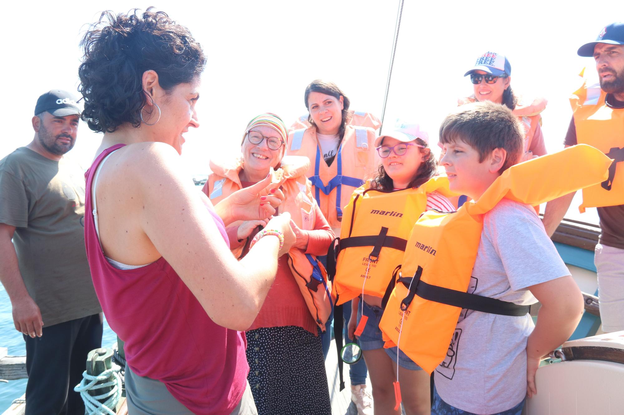 Una de las actividades por la biodiversidad a bordo del "Chasula".