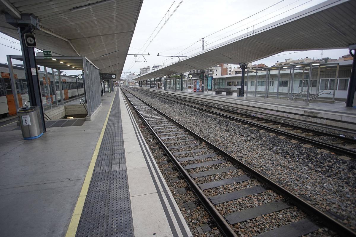 Les imatges del segon dia sense Rodalies a Girona