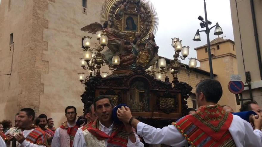 Cocentaina rinde homenaje a la Mare de Déu del Miracle con una fiesta multitudinaria