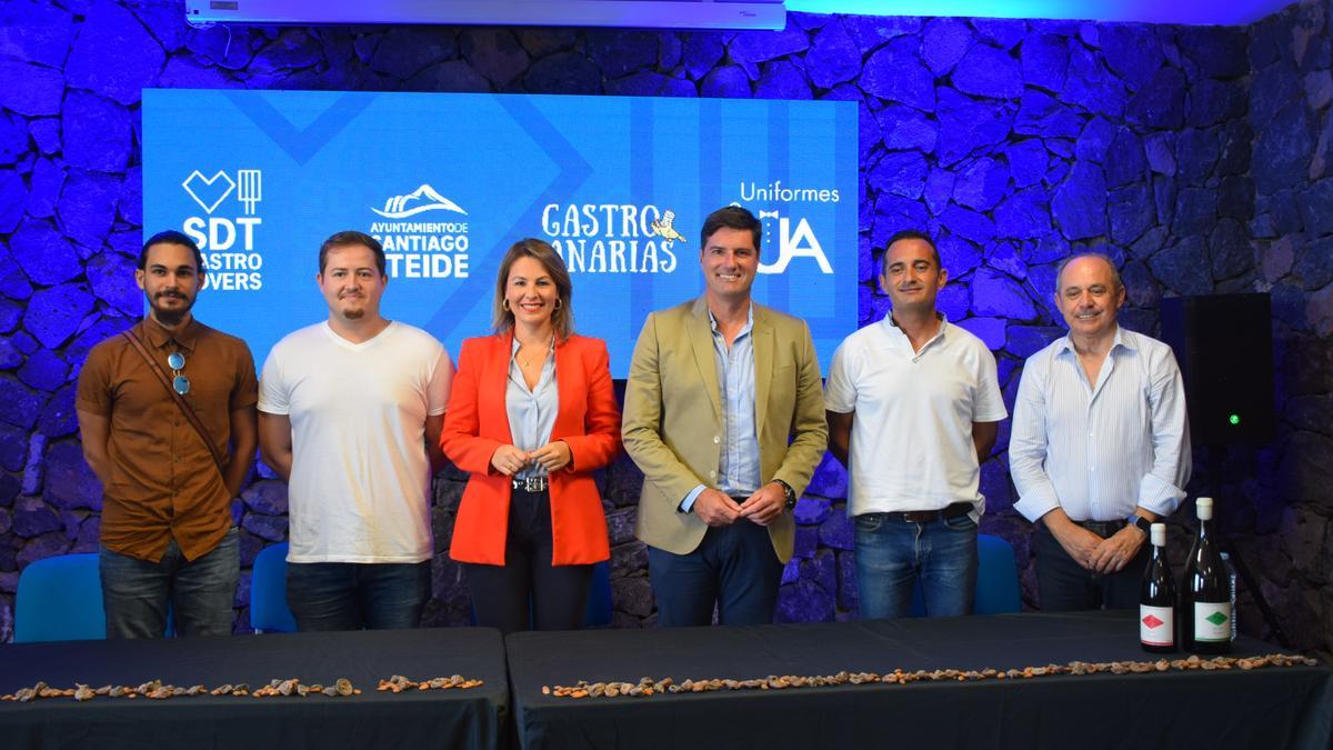 El alcalde presentó la agenda gastronómica con la que Santiago del Teide participará en GastroCanarias2022