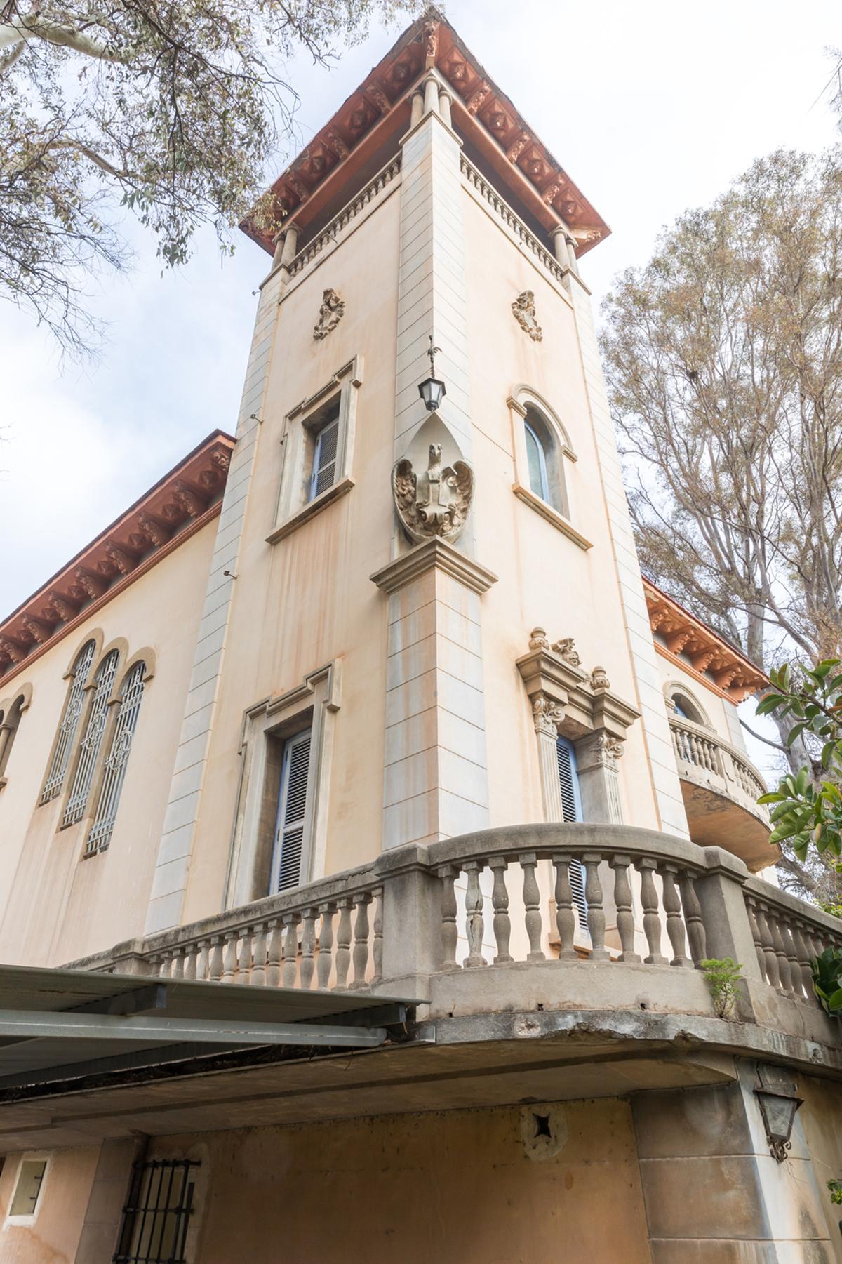 Imagen de la torre del palacete.