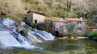 Así es el paraíso natural lleno de pozas y cascadas más bonito de Galicia: a media hora de Vigo