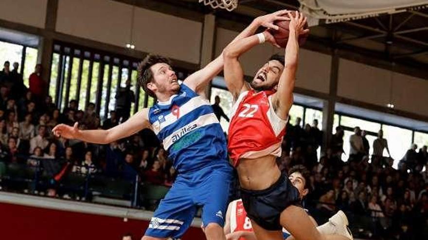 Acción del encuentro entre la Avilesina y el Grupo Covadonga.