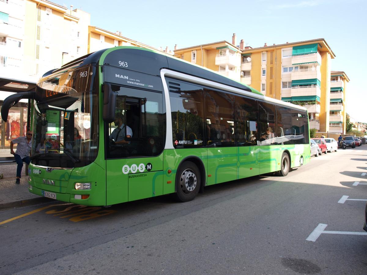 Un dels nous busos elèctrics que circulen per Manresa