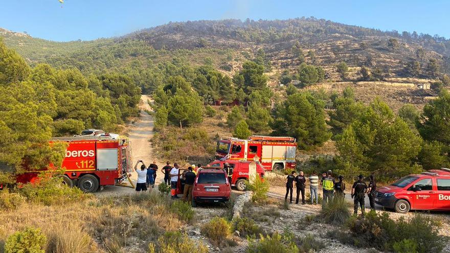 El operativo se mantiene hasta que el fuego se declare extinguido.