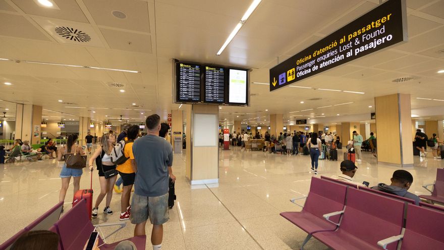 El aeropuerto de Ibiza moverá 1.133 aviones hasta el domingo