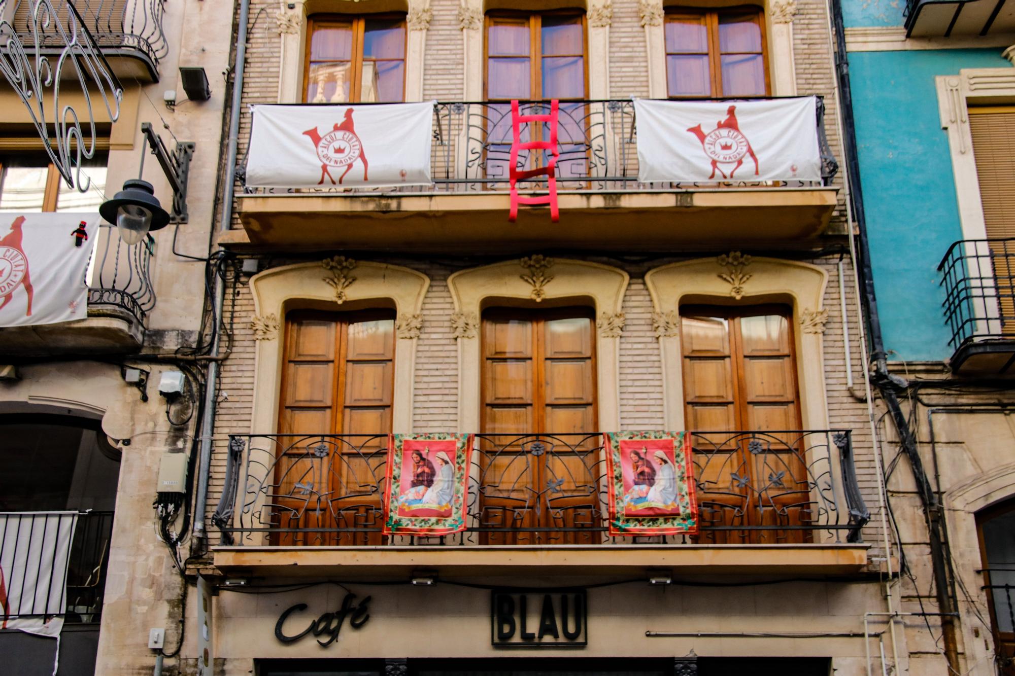 La Navidad se cuela por los balcones de Alcoy