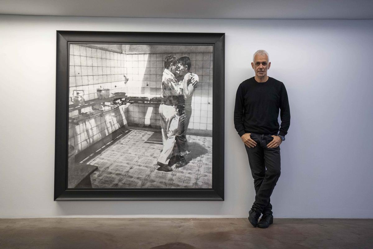 Las obras de Girbent reflejan momentos intensos que permanecen eternos.