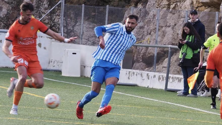 El CF Gandia juega ante el Villarreal CF C en Roís de Corella