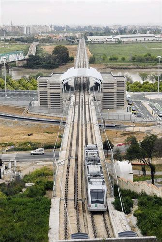 Ensayo general en el Metro de Sevilla, que se inaugura el jueves