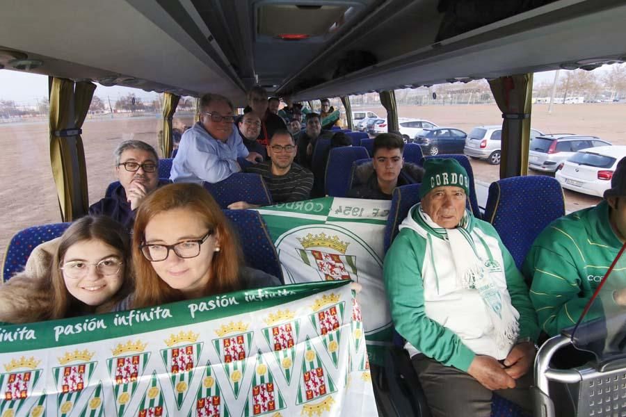 Aficionados del Córdoba CF rumbo a Huelva