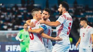 España se clasificó a la fase de eliminación directa con dos victorias y un empate