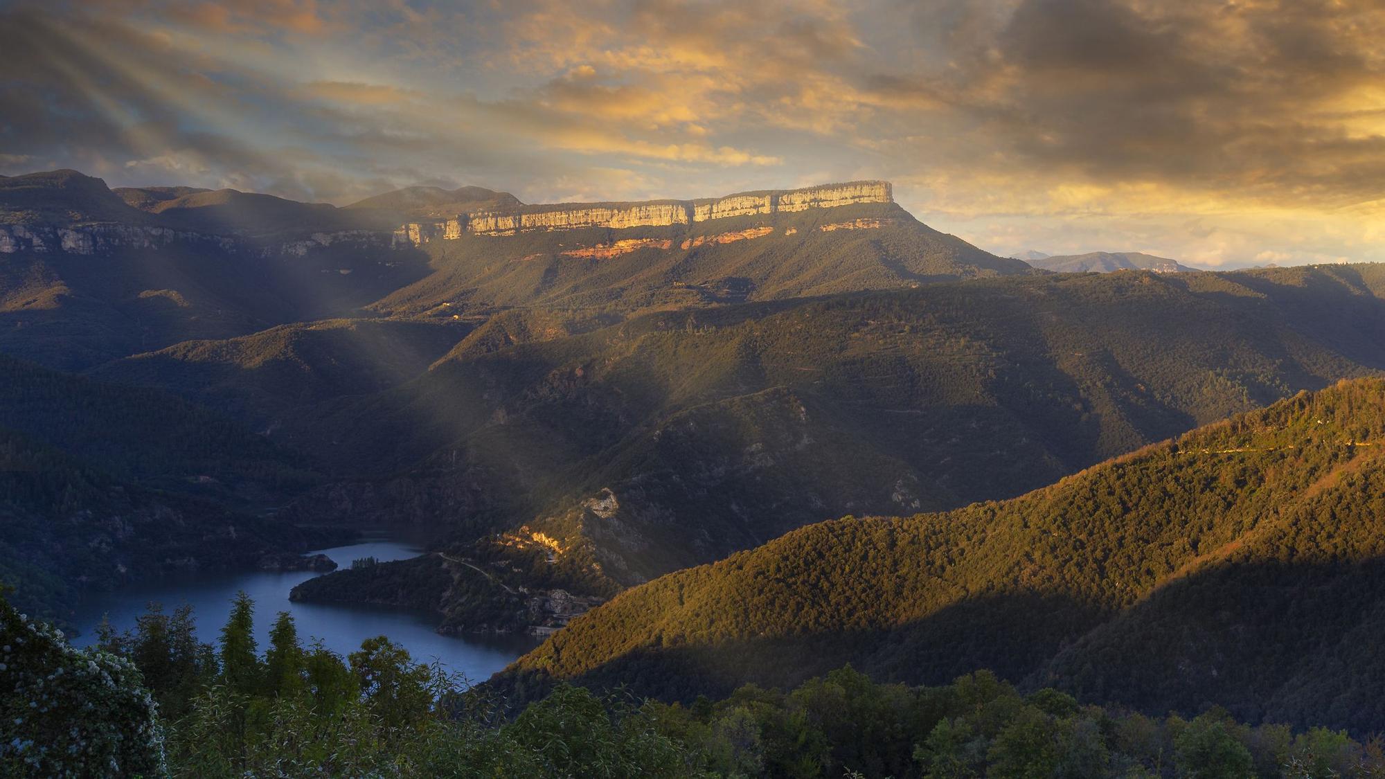 Una de las vistas más impresionante la puedes hallar cerca de Rupit y Pruit