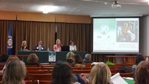 Los ponentes departen con los congresistas en el Congreso sobre IA de la UNED de Zamora.