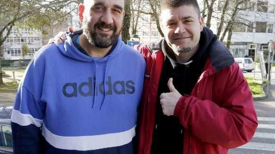 Serafín Rodríguez y Carlos Rivas, tras el indulto.