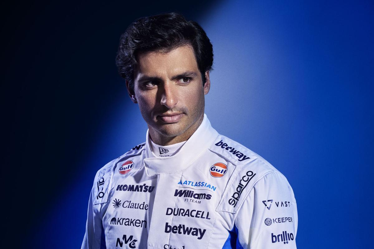 Carlos Sainz posa durante el lanzamiento del equipo Williams F1