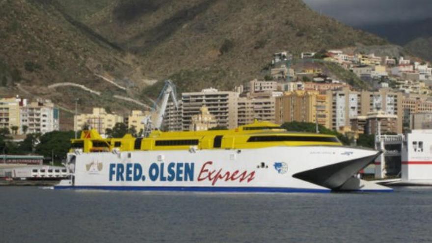 Los pasajeros de Fred. Olsen Express deberán entregar una declaración jurada