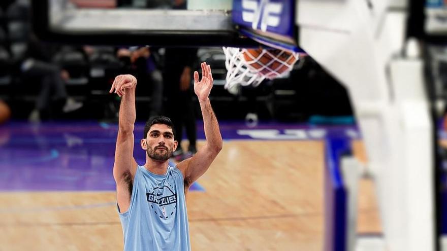 Aldama se acerca al triple-doble y los Grizzlies vuelven a caer ante Los Ángeles Lakers de un deslumbrante Luka Doncic