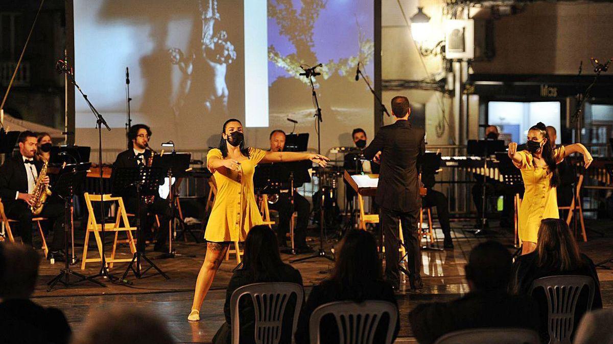 La Banda de Lalín y +QDanza, en un espectáculo conjunto en julio en la Praza da Igrexa.