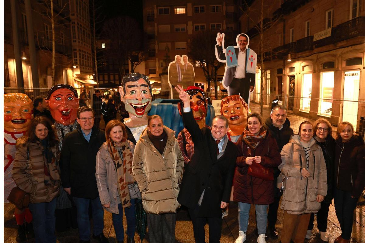 El Meco y los cabezudos estrenan el carnaval en Vigo