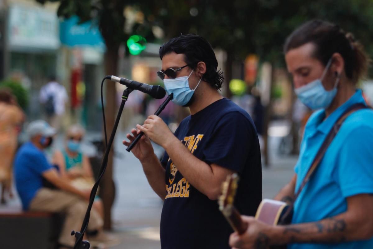 Primer día de mascarillas obligatorias en Córdoba