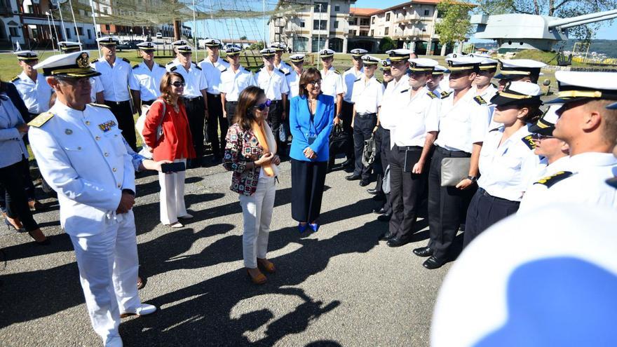 Robles a los alumnos de la Escuela Naval: &quot;Aprovechadlo, este es un momento que no vuelve&quot;