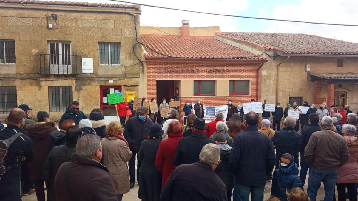 Protesta sanitaria en Santa Clara de Avedillo 