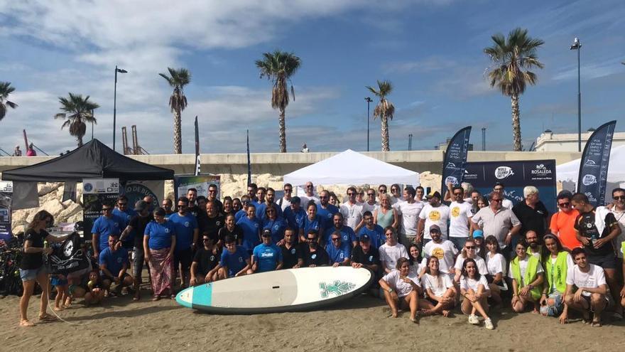 Más de 500 voluntarios participaron en la jornada de limpieza en La Malagueta.