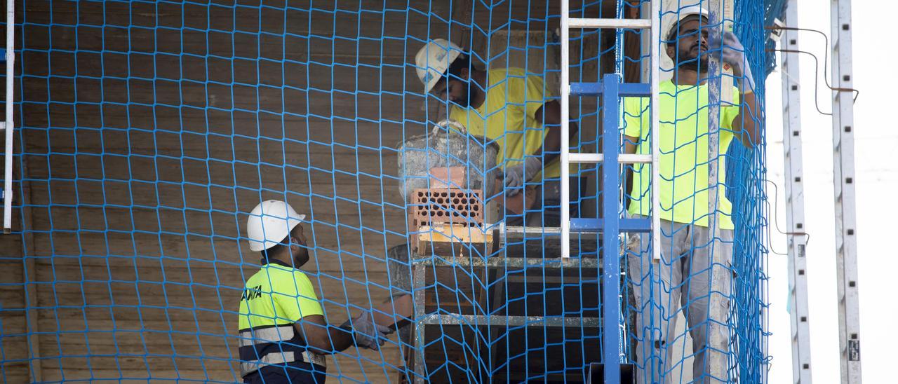 Trabajadores de la construcción.