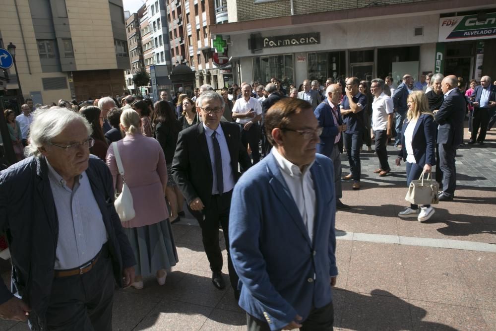 Funeral por el profesor Barluenga en Oviedo