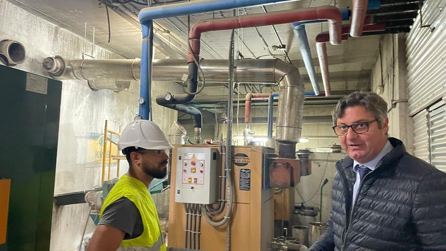 Las obras en las chimeneas de la piscina de Puente Genil mejorarán la seguridad de los usuarios