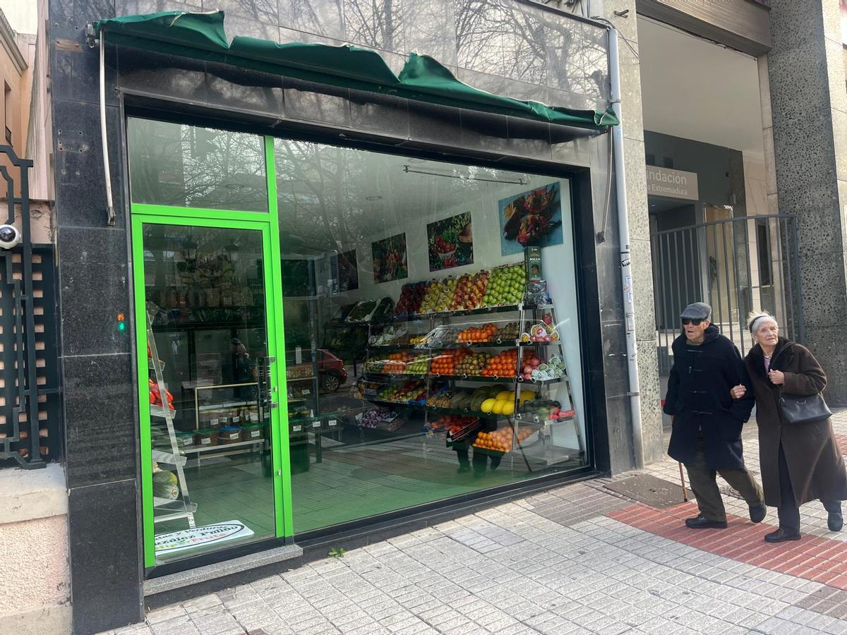 La frutería, ya lista para su apertura.