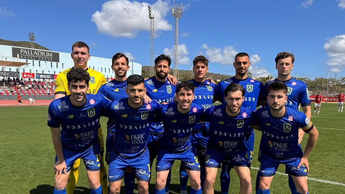 El once del Andratx contra el Ibiza.