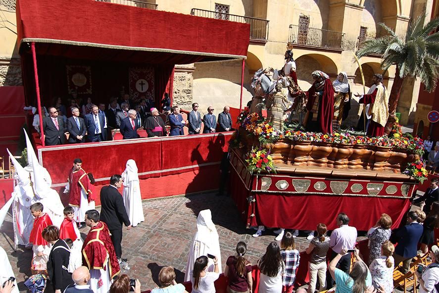 Fotogalería / La borriquita estrena la 'nueva' Semana Santa de Córdoba