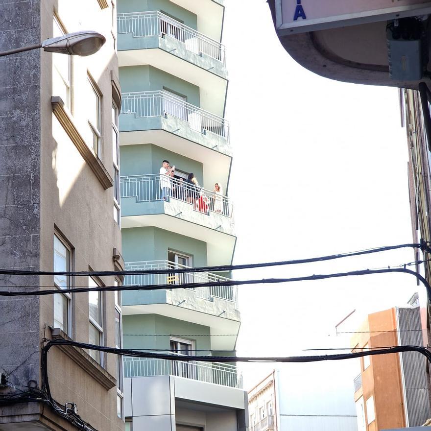 Una fiesta en un piso de Vilagarcía, a las diez de la mañana de ayer.