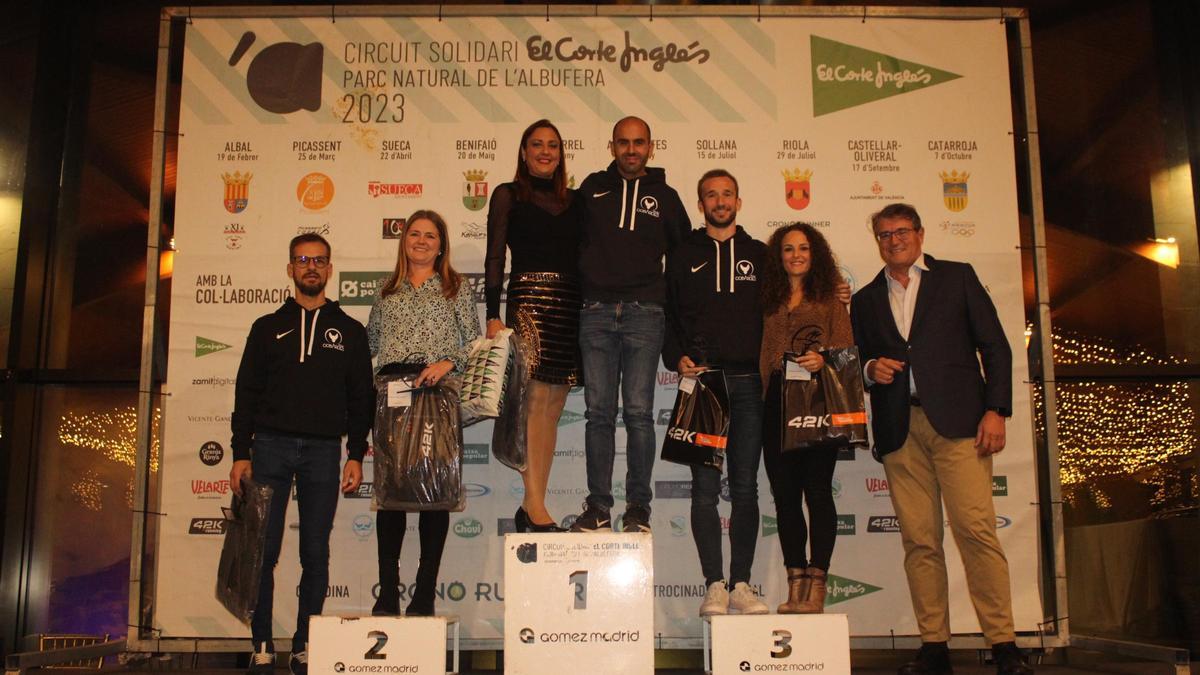 Primeros, segundos y terceros clasificados masculinos y femeninos del Circuit Solidari El Corte Inglés Parc Natural de l'Albufera 2023.