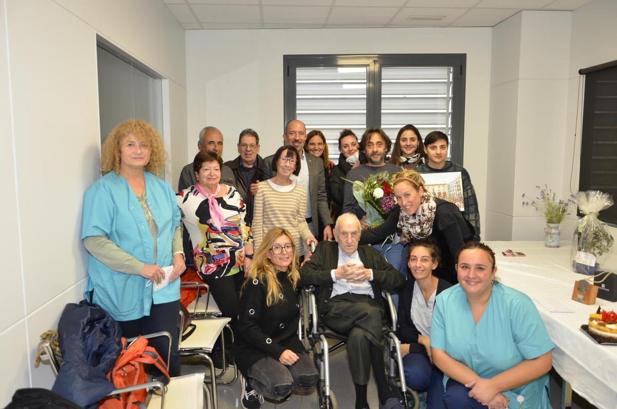 Àngel Pla el dia que l'Ajuntament el va felicitar pel seu aniversari