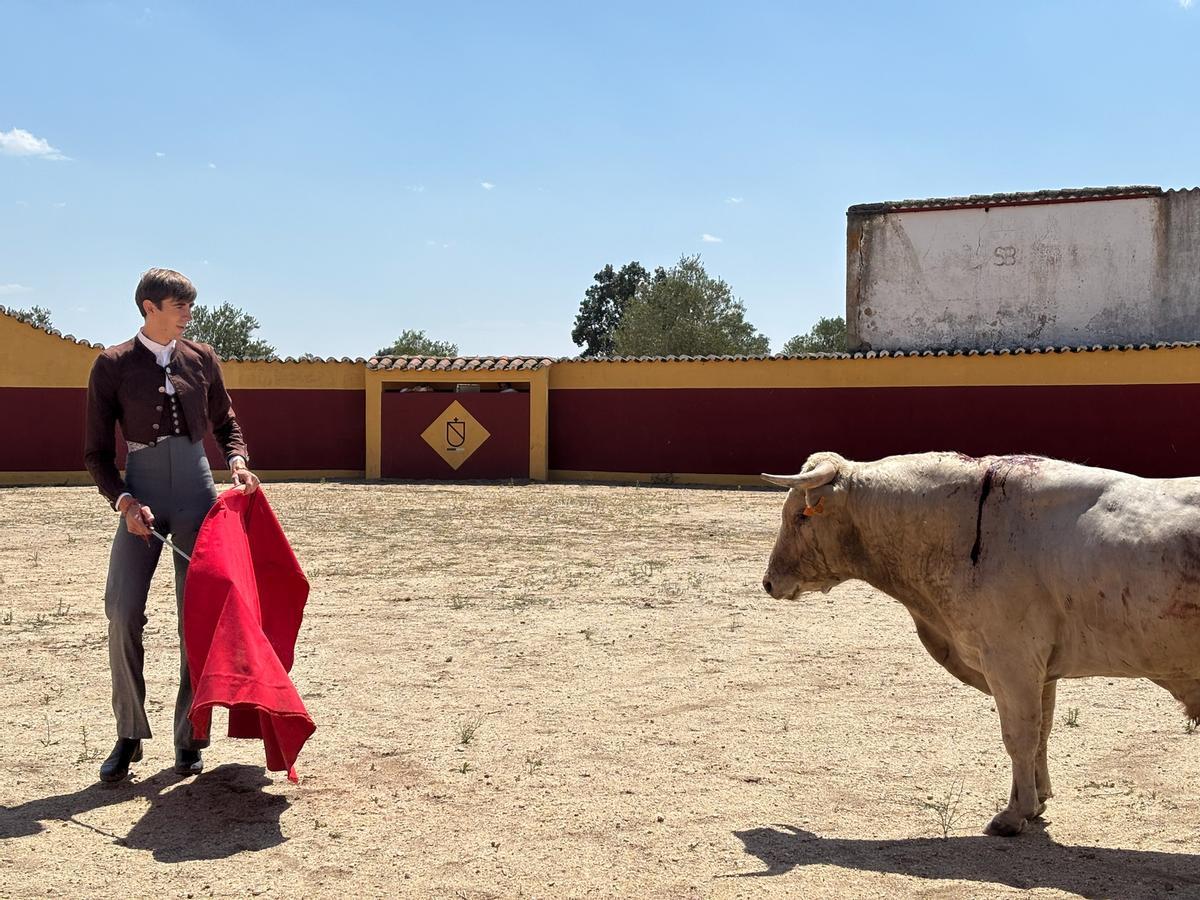 GALERÍA | Fiesta campera con el novillero Pepe Luis Cirugeda en "Toros Villalpando"