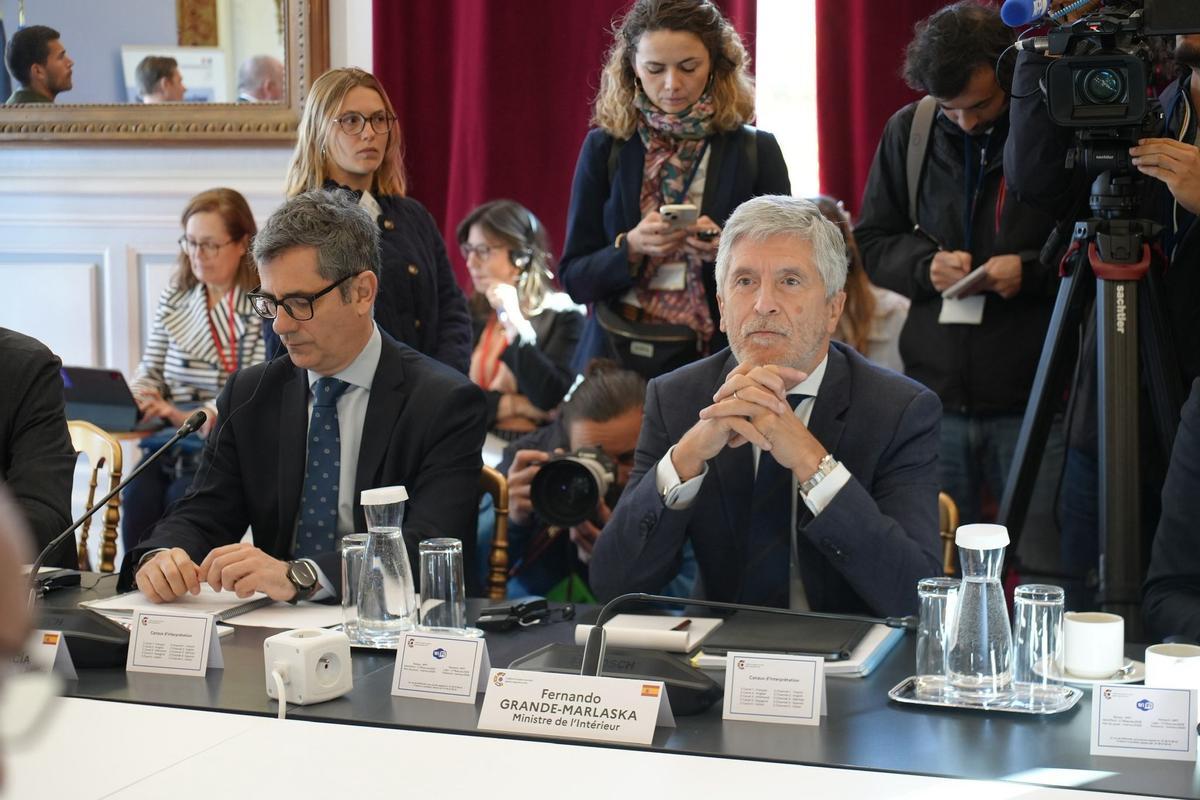 Los ministros del Interior y de Justicia, Fernando Grande-Marlaska y Félix Bolaños, en la sexta reunión en París de la Coalición de Países Europeos contra el Crimen Organizado.