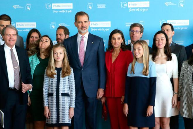 Los reyes Felipe y Letizia, la princesa Leonor y la infanta Sofía reciben a los premiados de la Fundación Princesa de Girona