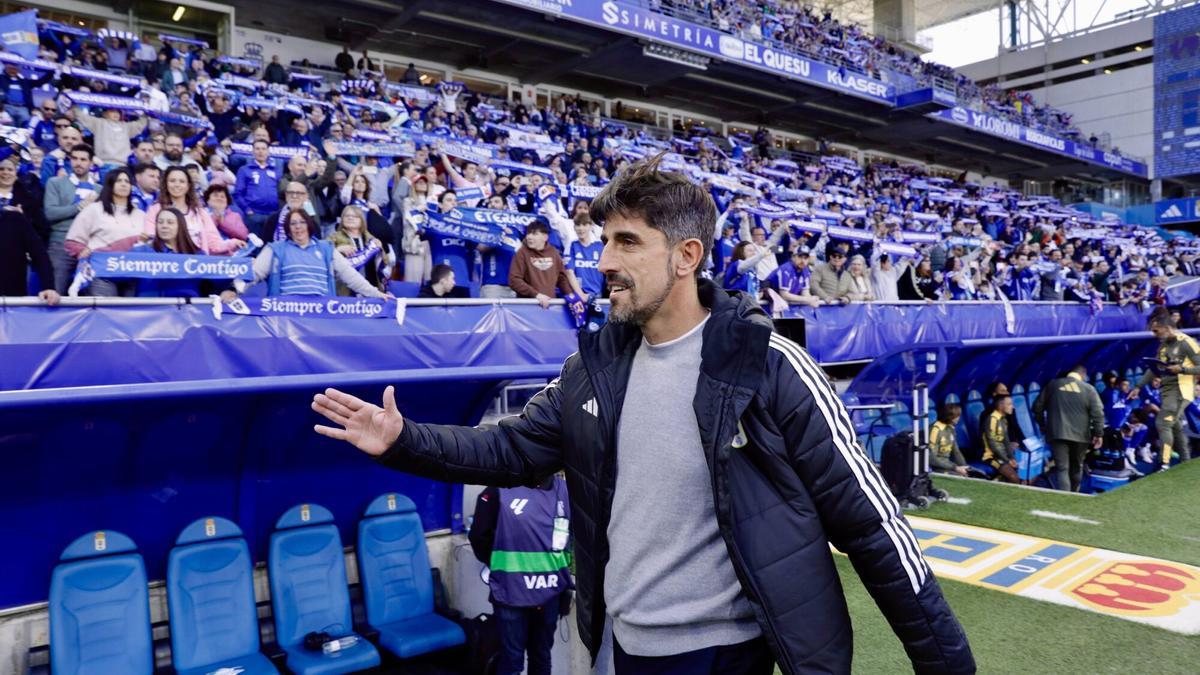 Un momento del partido. Paunovic. FUTBOL. 2. REAL OVIEDO. MALAGA