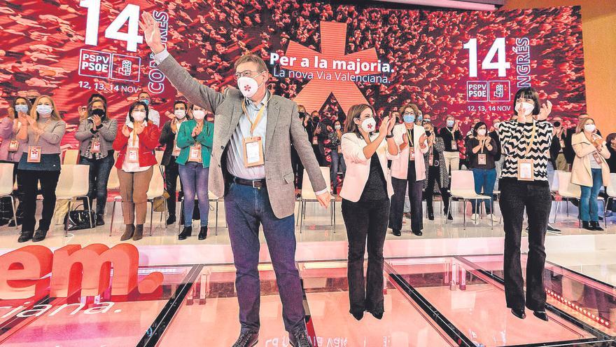 Ximo Puig  salva un congreso de unidad tras un día de bronca con el abalismo