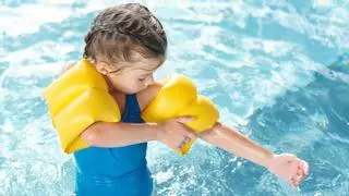 ¿Cuáles son los mejores métodos de seguridad en el agua para niños?