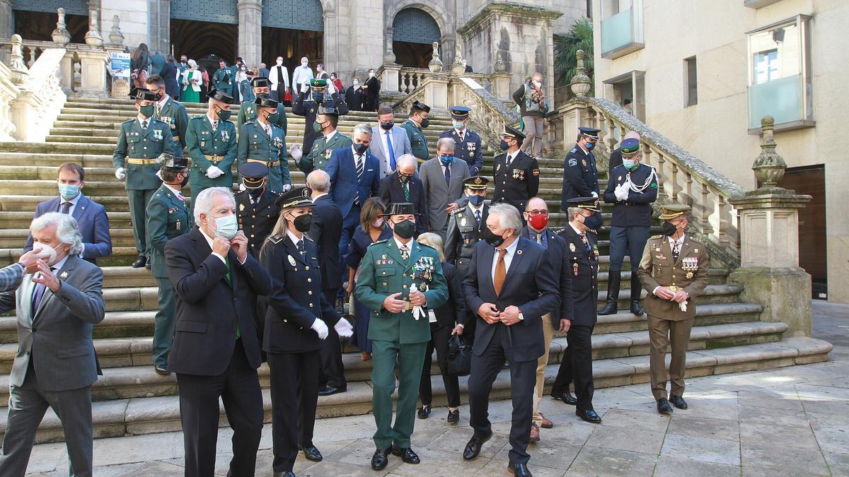 Autoridades presentes, este martes, en la celebración de la patrona de la Guardia Civil. // IÑAKI OSORIO