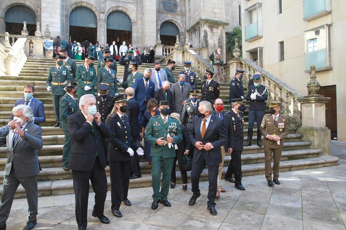 Autoridades presentes, este martes, en la celebración de la patrona de la Guardia Civil. // IÑAKI OSORIO