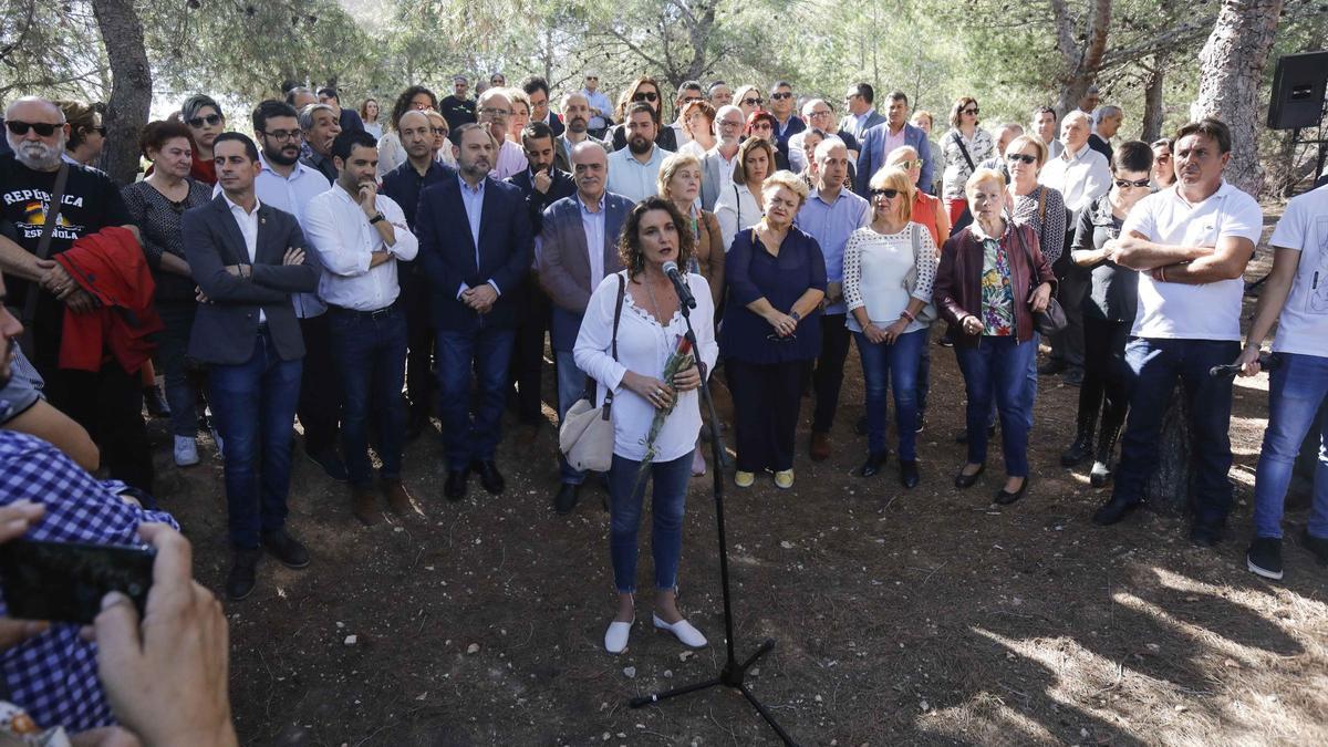 Homenaje a los fusilados en el Paredón de Paterna