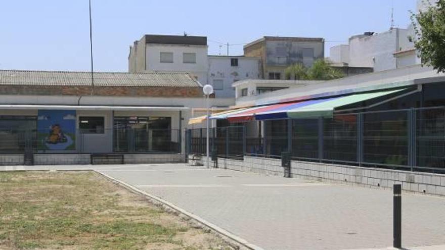 Vista de la «escoleta» en cuyo acceso se pondrá una cubierta.