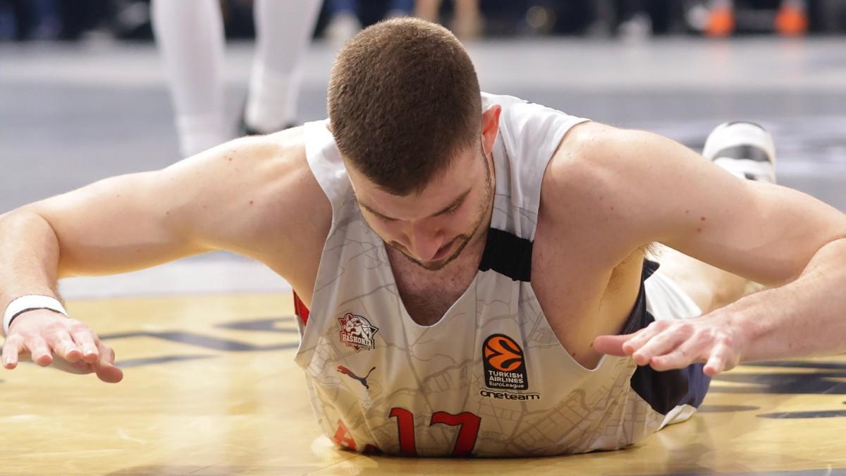 Nikolaos Rogkavopoulos, en un partido de Euroliga